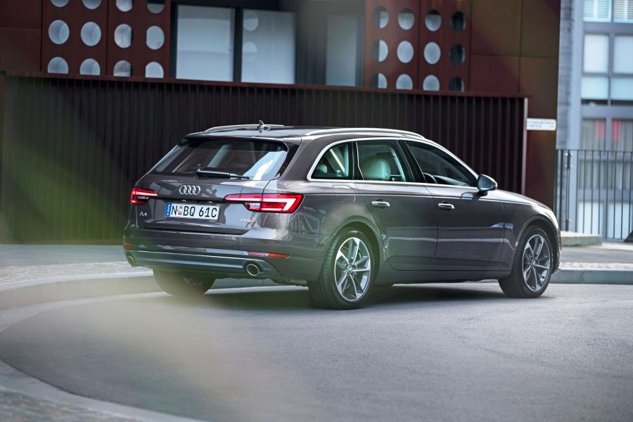  Audi A4 Avant 2.0 TFSI 2016 года  (AU) (фото 17 из 24)